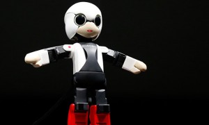 Kirobo-the-talking-robot--011